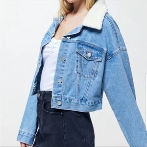EUC Pacsun Faux Sherpa Cropped Trucker Jean Jacket Size Medium